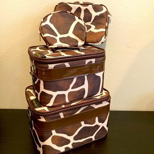Giraffe Print Hard Train Case - 4 piece set